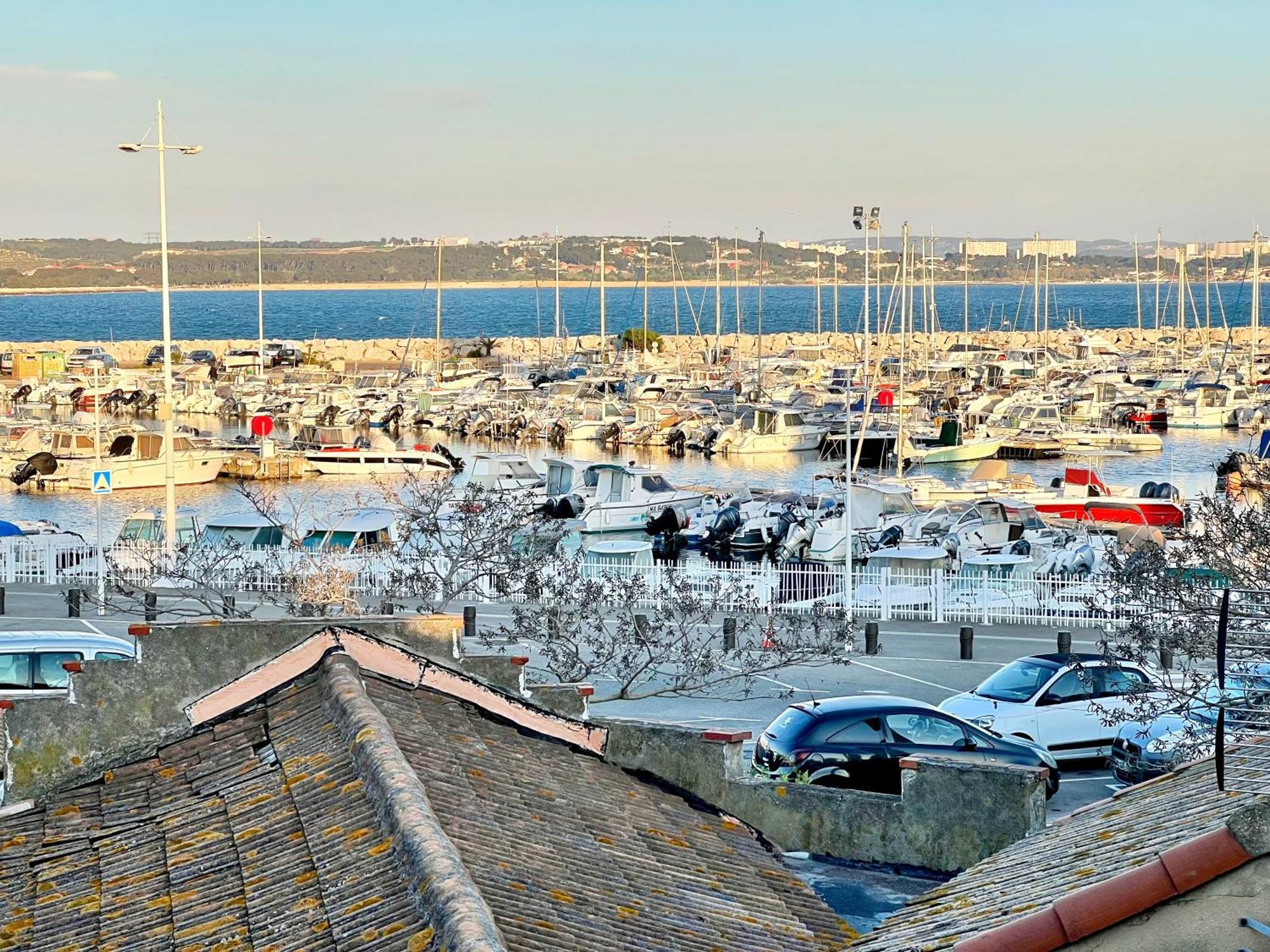 Le Coin De Mer 2, Bord De Mer, Plage 30M, Cosy, Clim, Wifi, 4 Personnes Fos-sur-Mer Exterior foto
